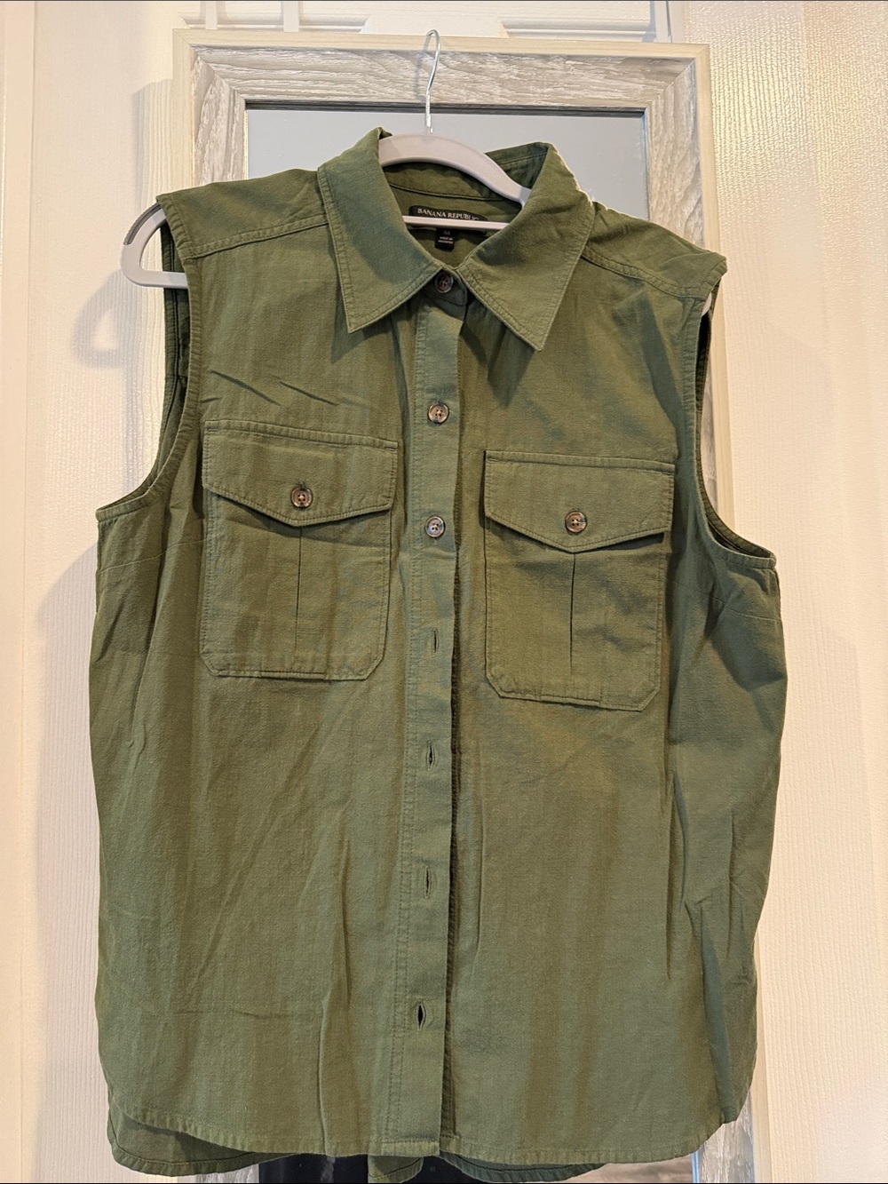 Banana Republic Factory Olive Green Sleeveless Button-Front Utility Tank